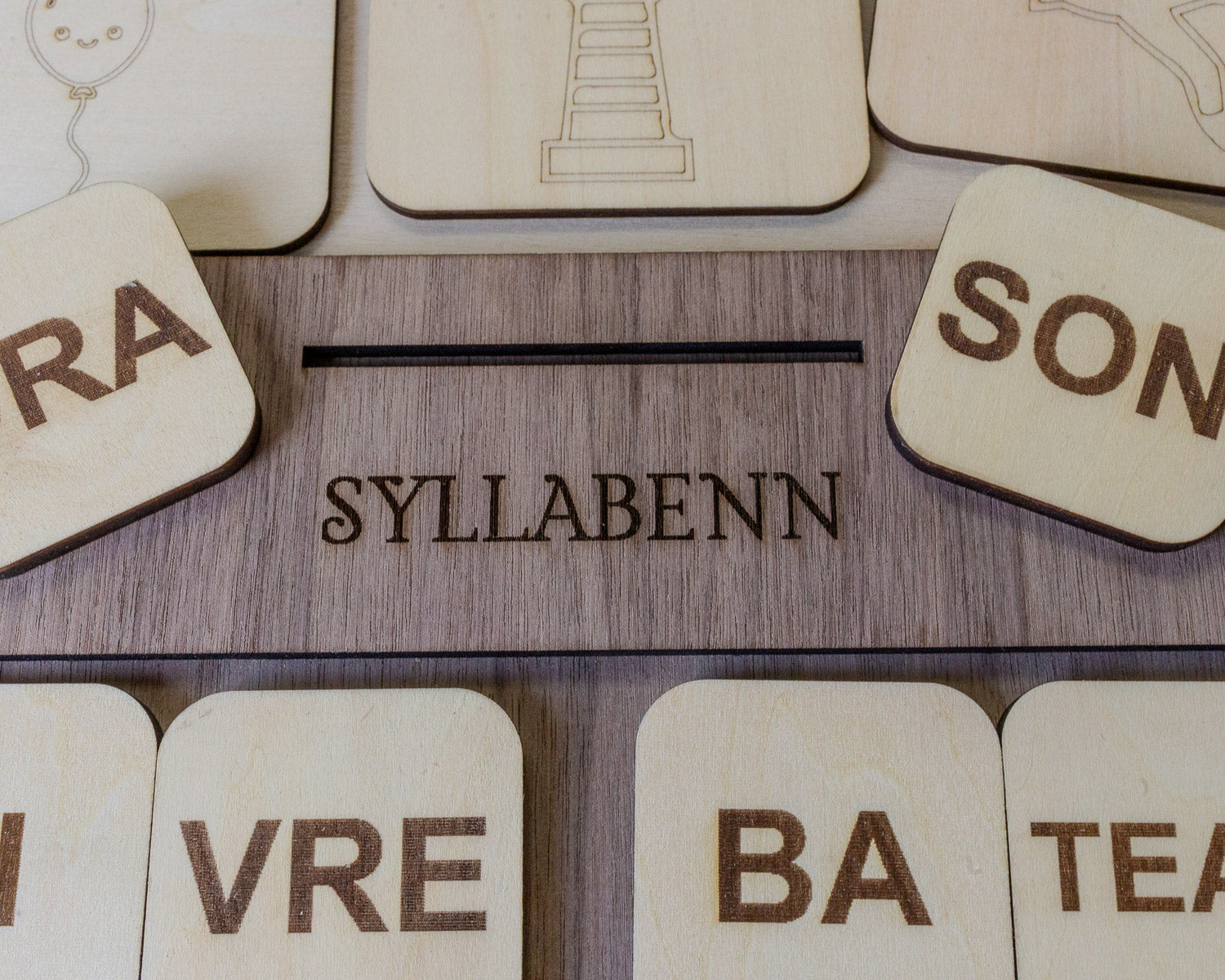 Syllabenn – Jeu éducatif en bois pour apprendre les syllabes